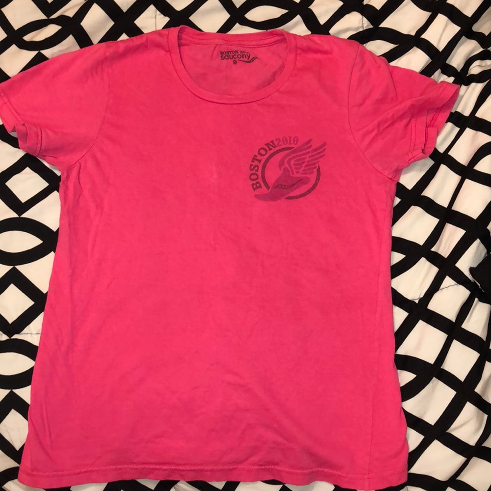 Boston Marathon Saucony 2010 T-shirt size S